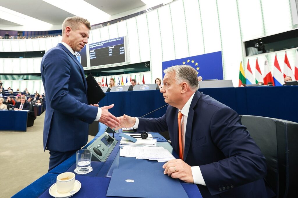 Orbán cade, dar orbánismul rămâne: Ungaria între schimbare și continuitate de regim